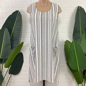 BAR by Melis Kozan grey and white smock dress
